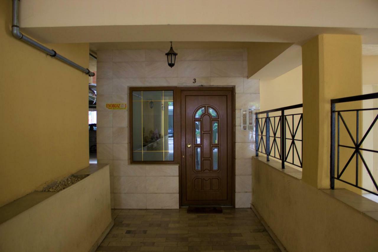 Cute Apartment In The Center Of The City Larissa Luaran gambar